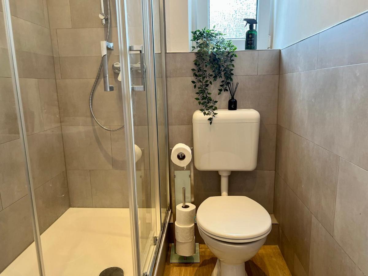 Design Apartment Mit Balkon - Kueche - Netflix Essen Exteriör bild